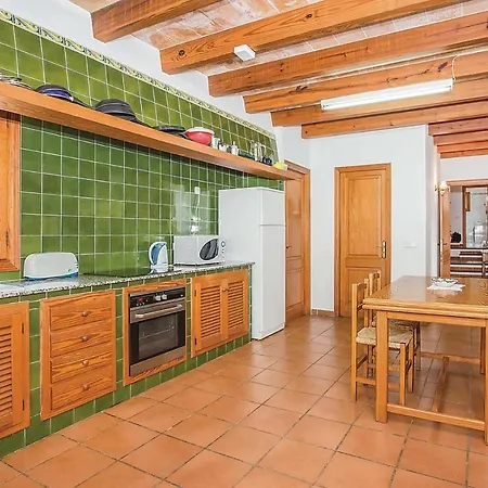 Sleeps 8 Air Con Wifi *