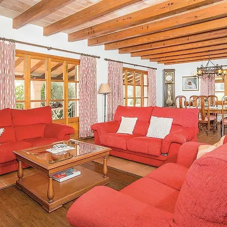 Villa Sleeps 8 Air Con Wifi
