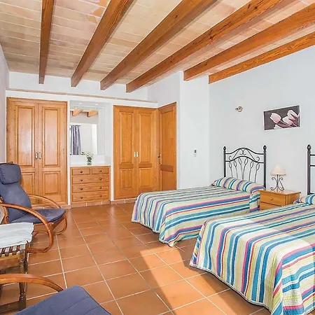 Sleeps 8 Air Con Wifi Villa Pollenca